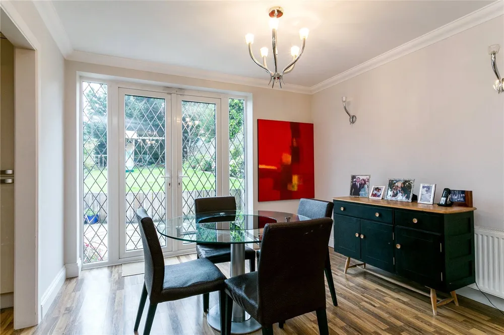 Oaklands Avenue, Watford, WD19