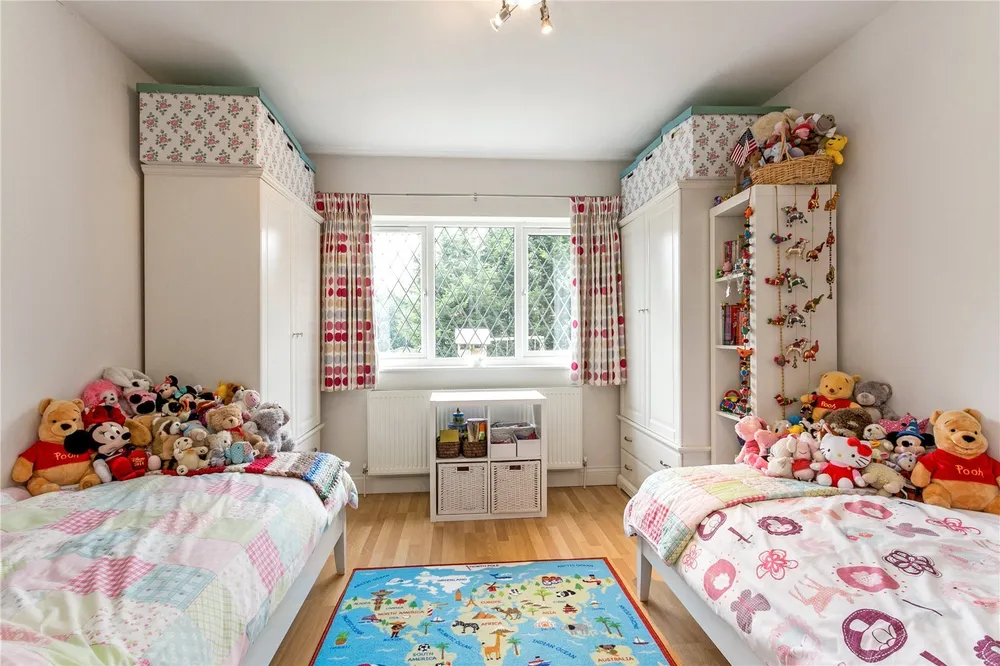 Oaklands Avenue, Watford, WD19