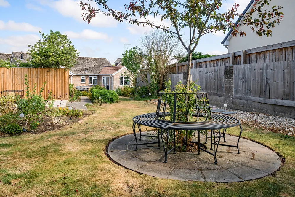Barrow Close, Marlborough, SN8 photo 5