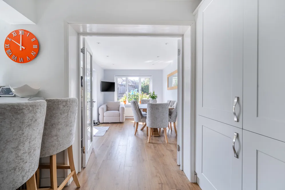Barrow Close, Marlborough, SN8 photo 7