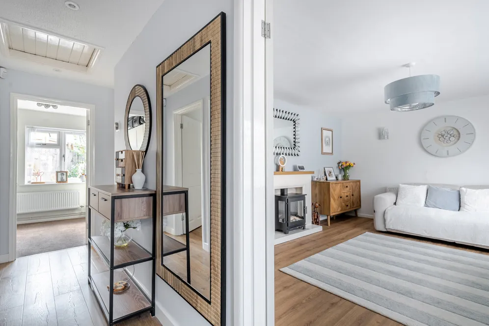 Barrow Close, Marlborough, SN8 photo 9
