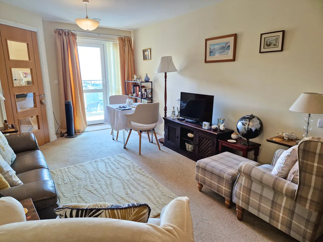 MIDDLETON COURT, PICTON AVENUE, PORTHCAWL, CF36 3BF
