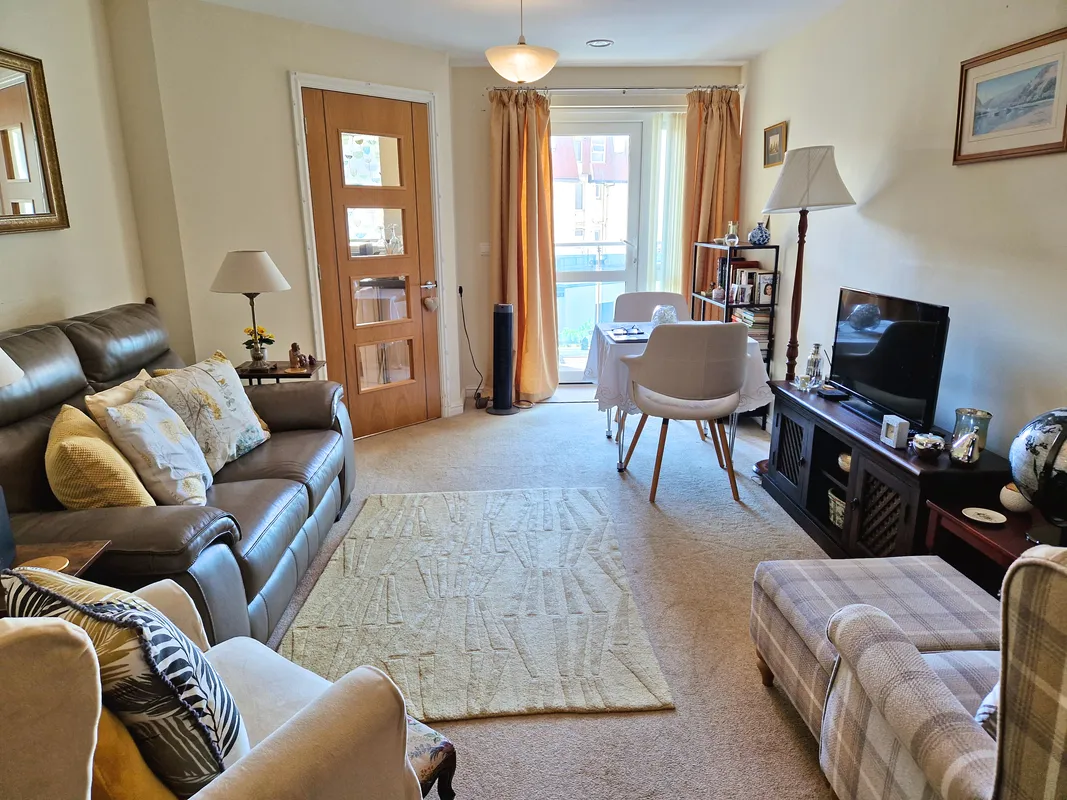 MIDDLETON COURT, PICTON AVENUE, PORTHCAWL, CF36 3BF