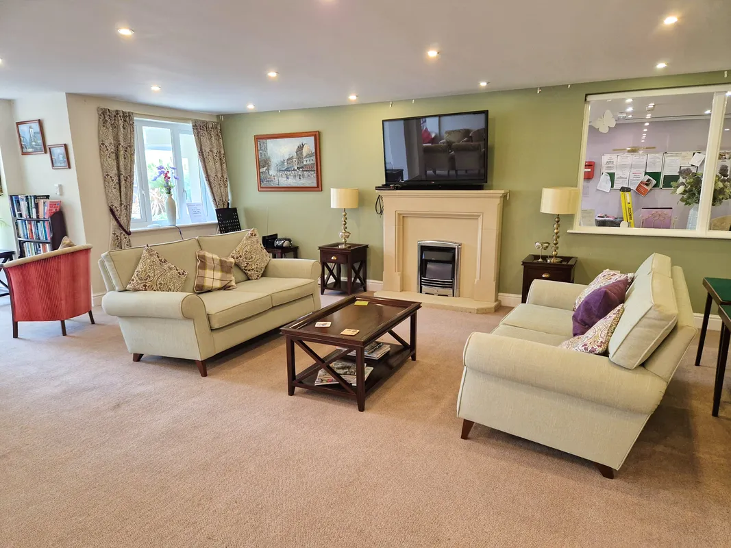 MIDDLETON COURT, PICTON AVENUE, PORTHCAWL, CF36 3BF