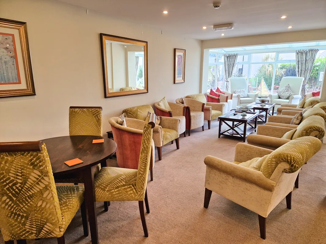 MIDDLETON COURT, PICTON AVENUE, PORTHCAWL, CF36 3BF