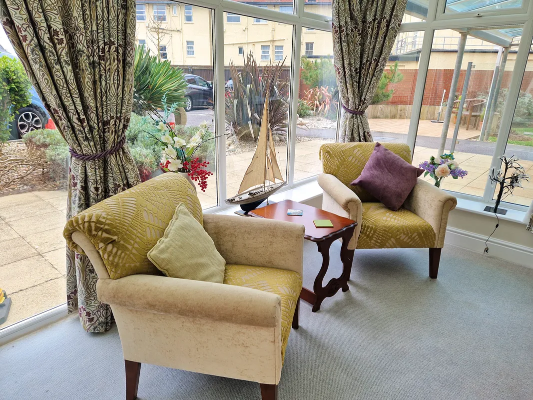 MIDDLETON COURT, PICTON AVENUE, PORTHCAWL, CF36 3BF