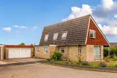 Park Close, Middleton Stoney, OX25 photo 1