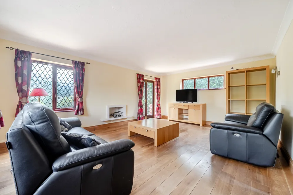 Llanbury Close, Gerrards Cross, SL9 photo 4
