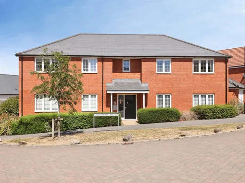 Goldthorp Avenue, Amesbury, Salisburyphoto