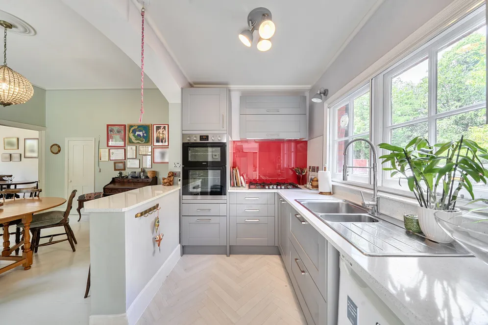 Langley Road, Watford, WD17 photo 8