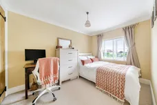 Farm Place, Henton, OX39 photo 10
