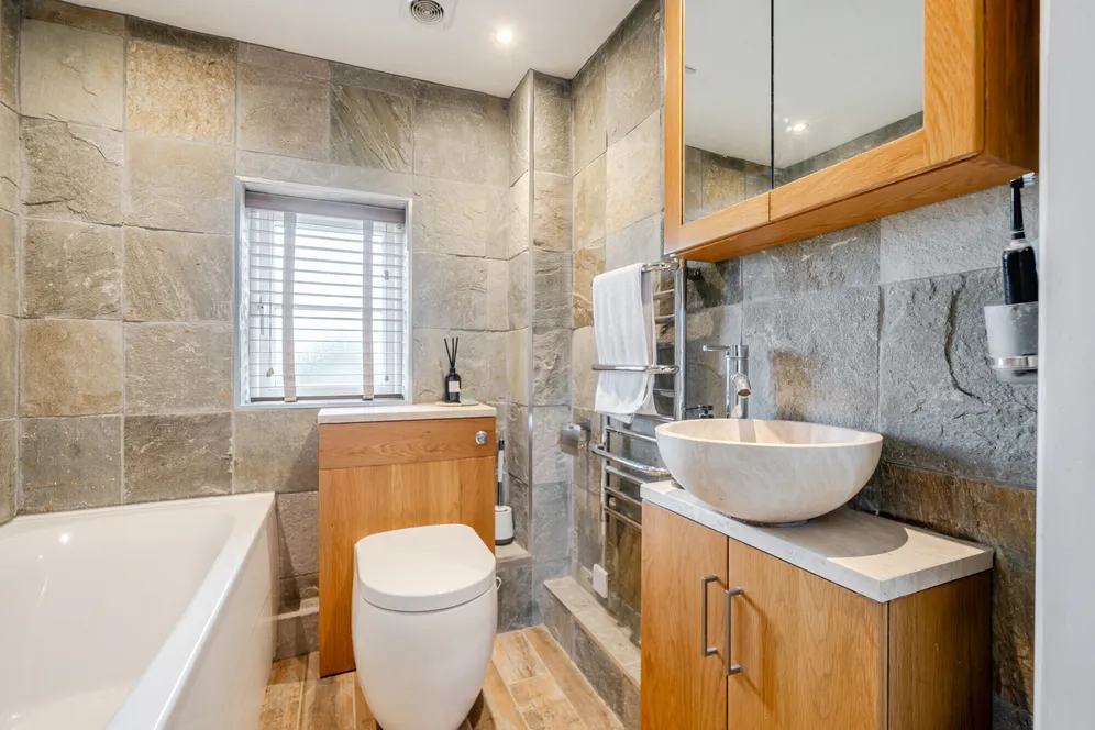Farm Place, Henton, OX39 photo 11
