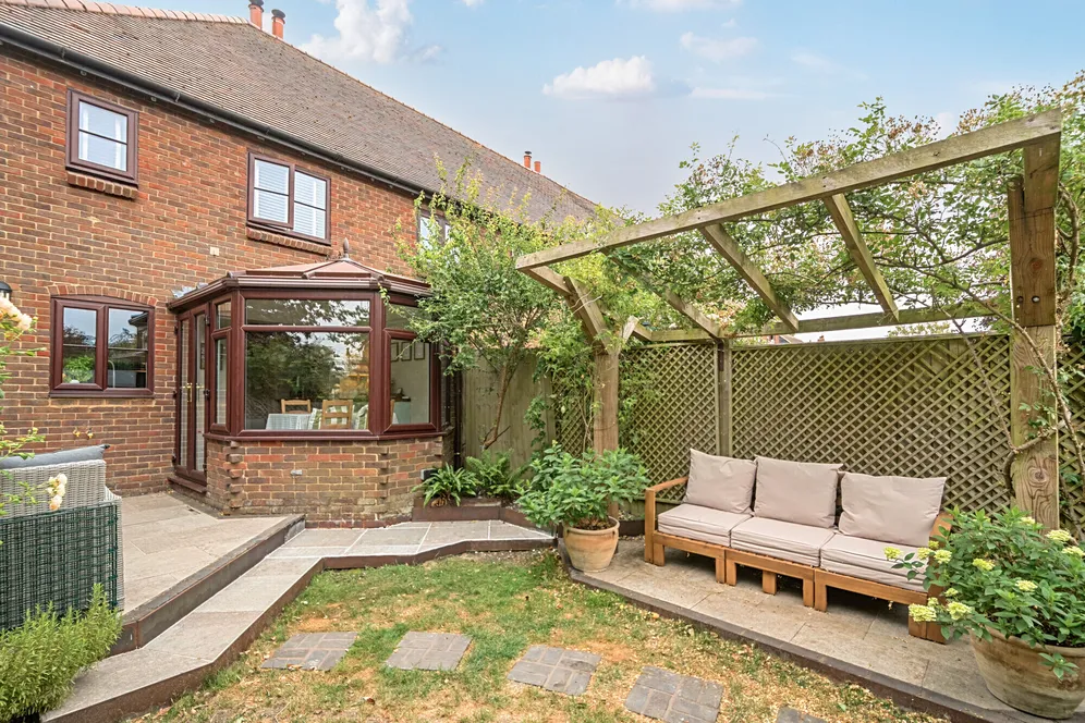 Farm Place, Henton, OX39 photo 13