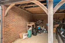 Farm Place, Henton, OX39 photo 15