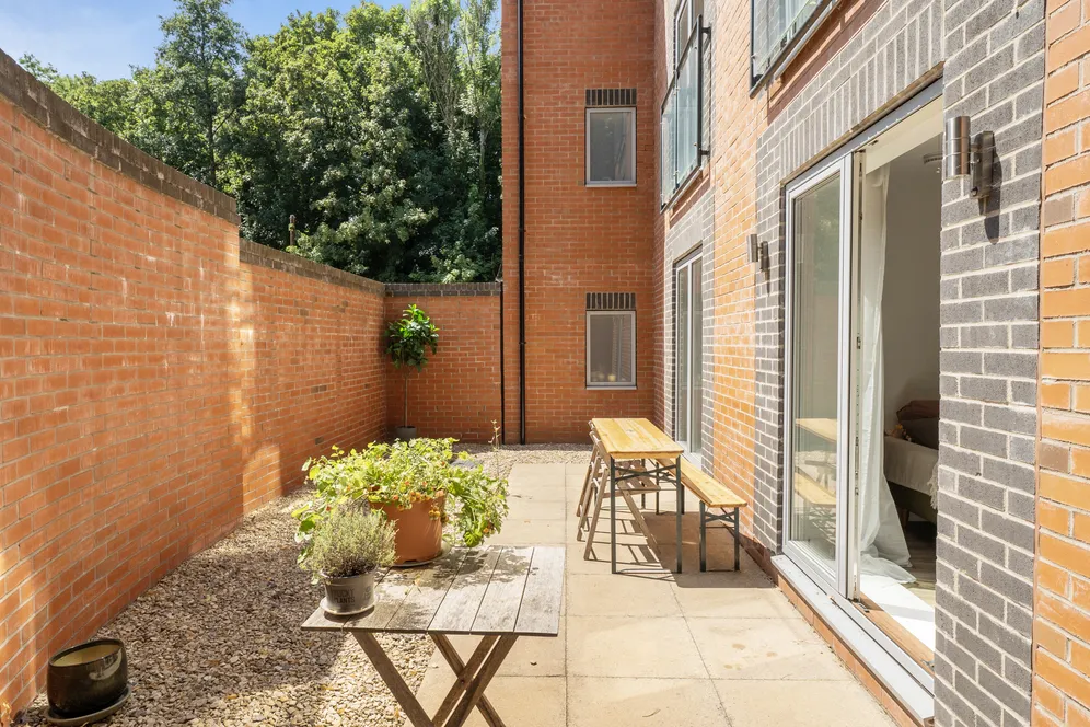 Bath Road, Woodchester, GL5 photo 7
