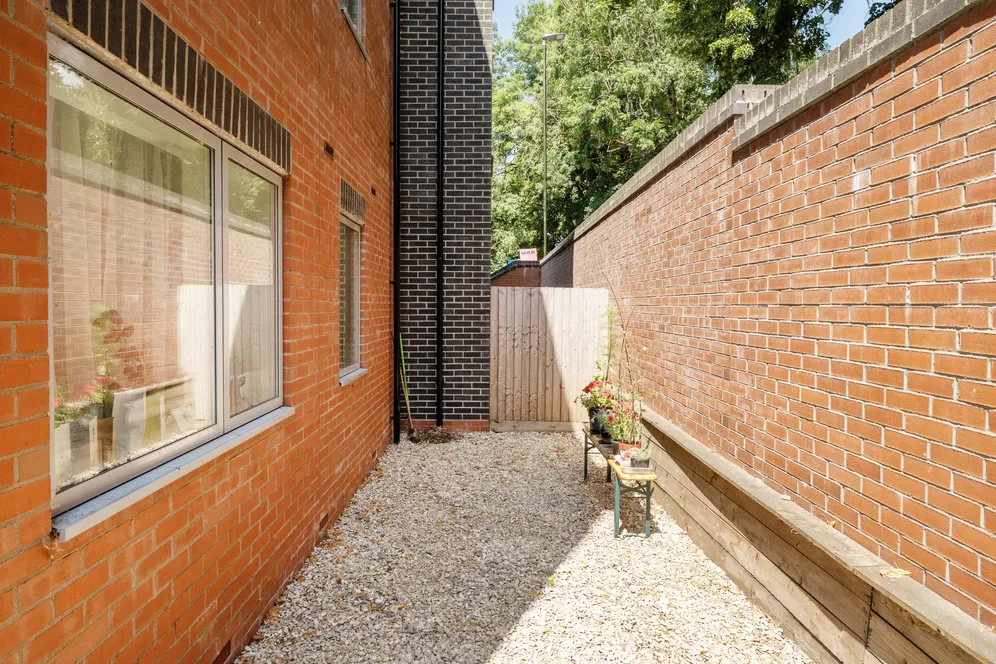 Bath Road, Woodchester, GL5 photo 8