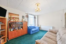 Brookfields Avenue, Mitcham