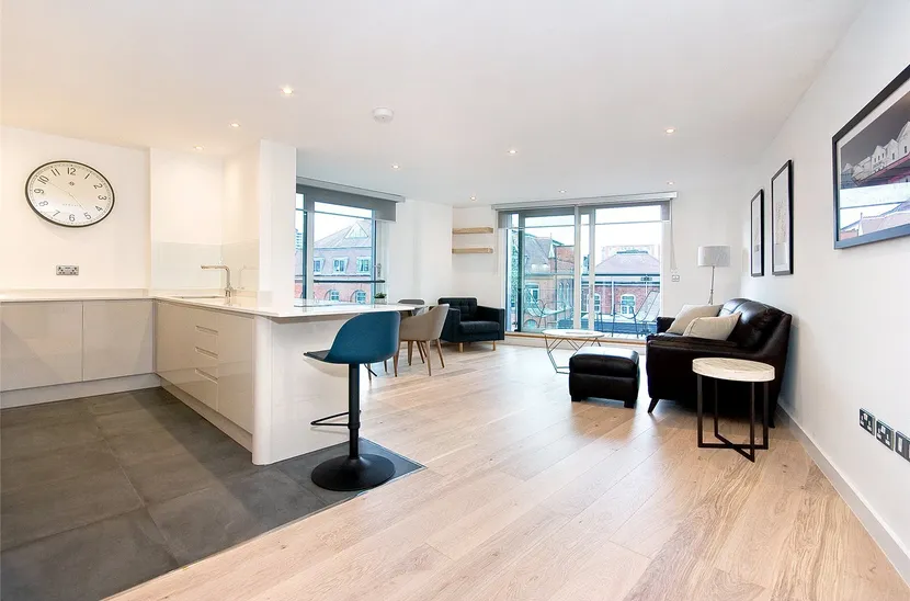 Dickinson Court, EC1V