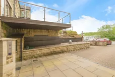 Huddersfield Road, Thongsbridge, Holmfirth