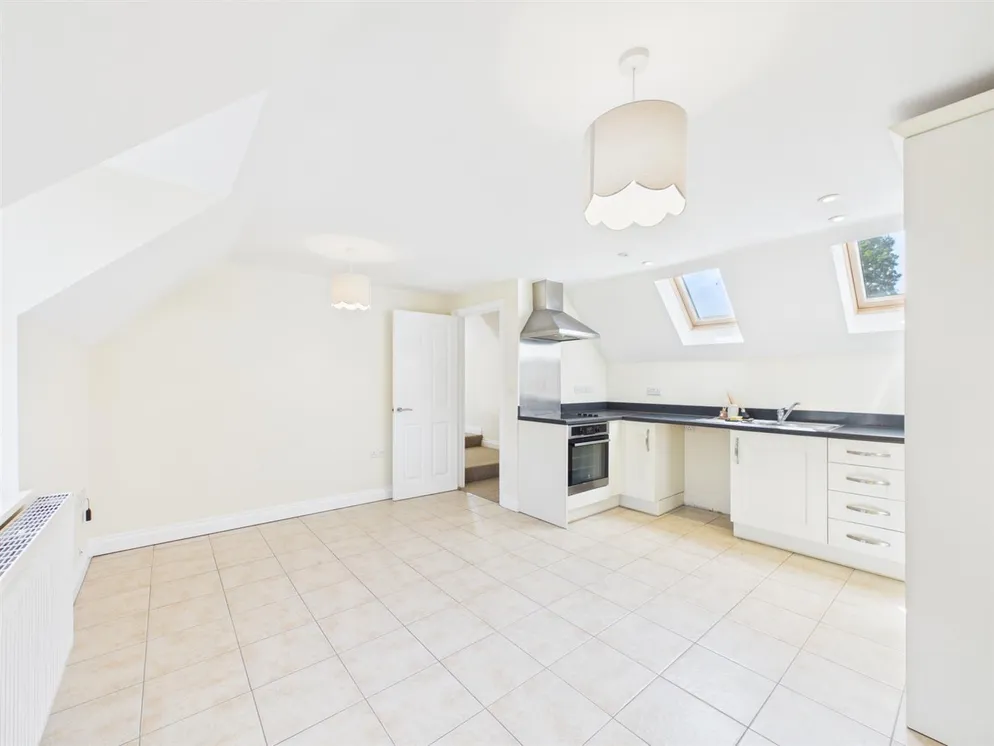 Property carousel item 4