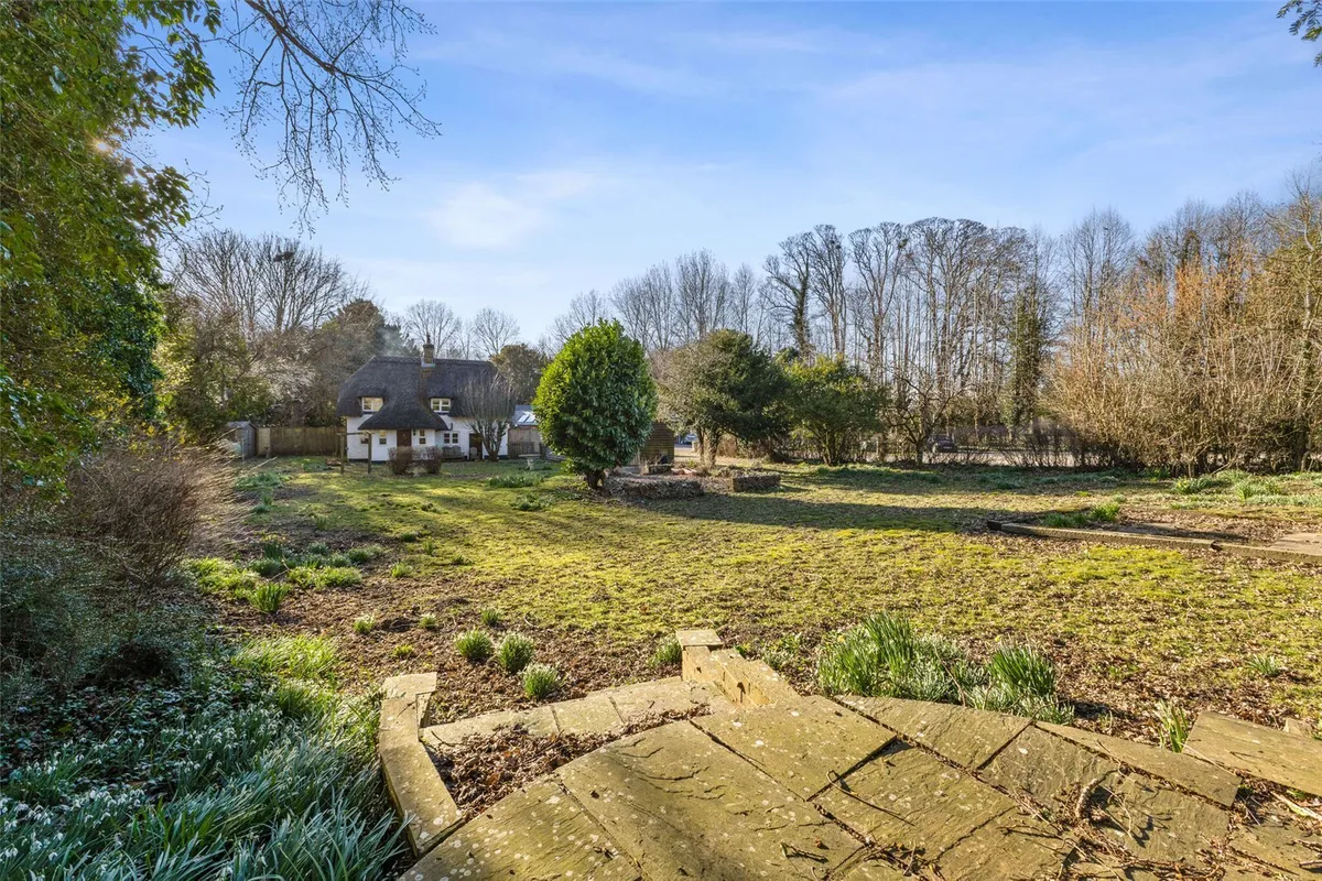 Deane Gate Cottage, Nr Overton, RG25
