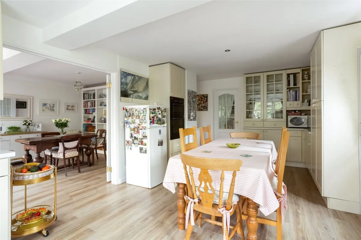 Tyfield, Sherborne St John, RG24