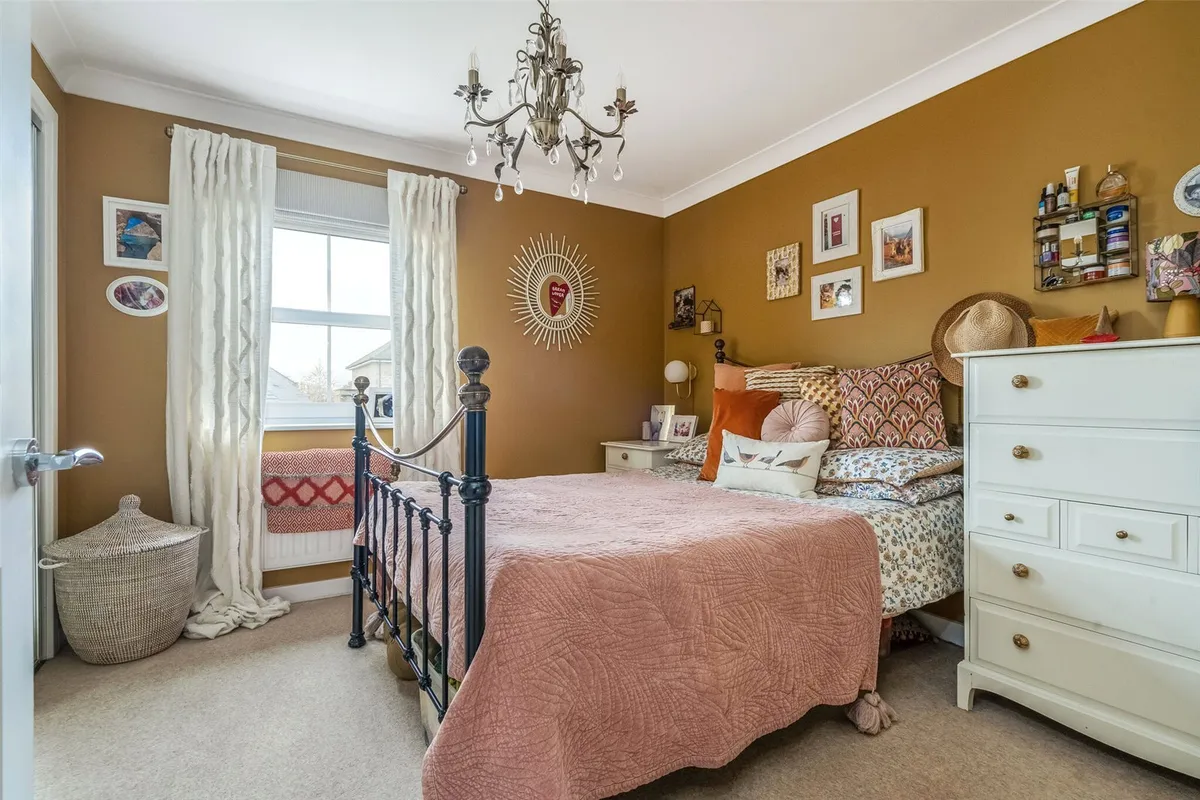 Rowner Crescent, Sherfield on Loddon, RG27