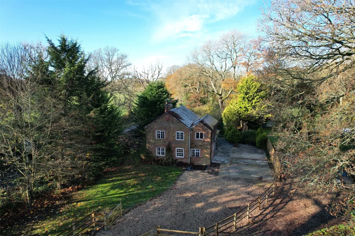 New Road, Tadley, RG26