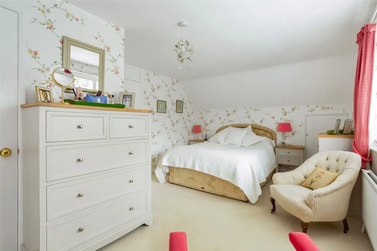 Tyfield, Sherborne St John, RG24