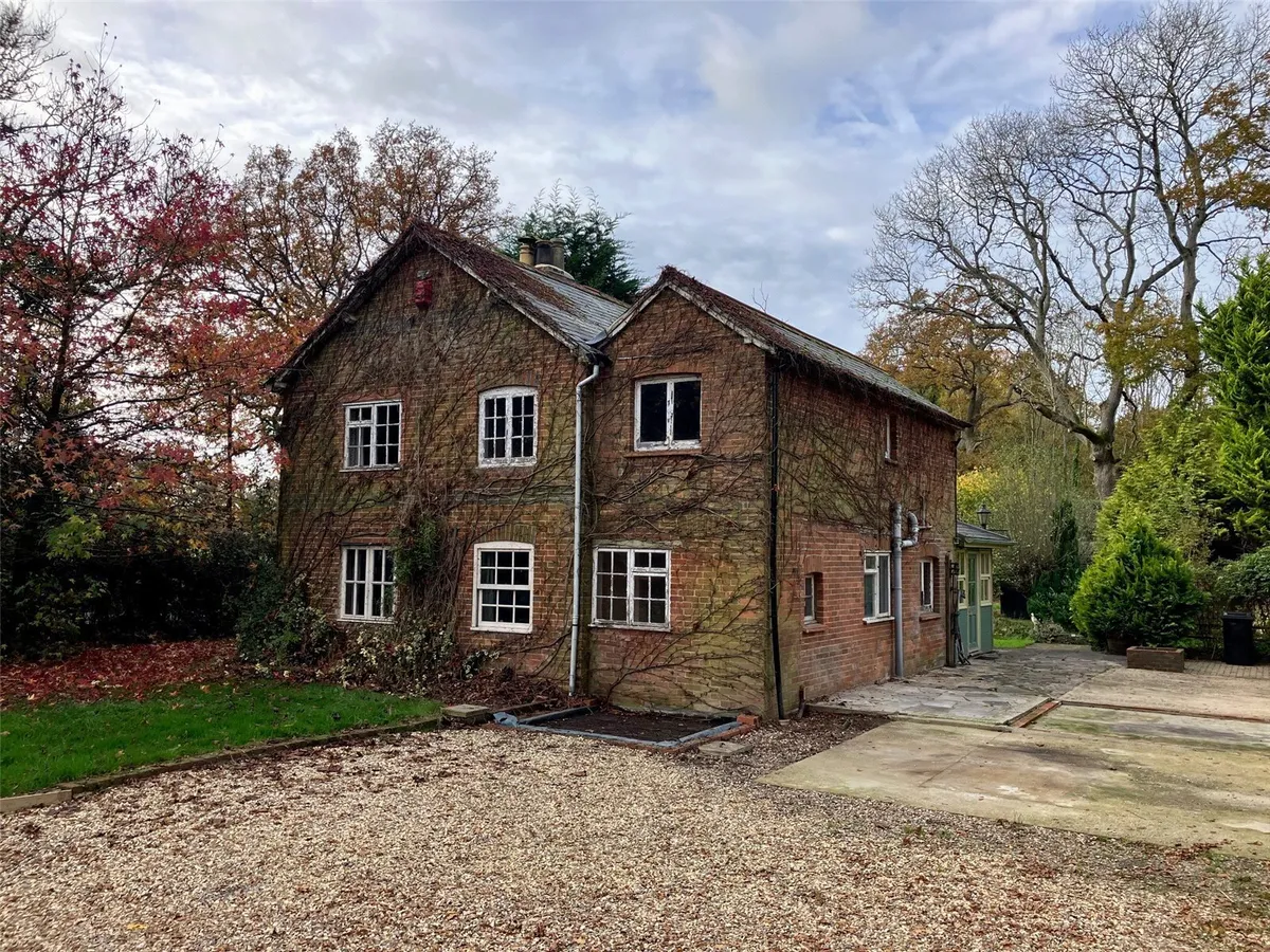 New Road, Tadley, RG26