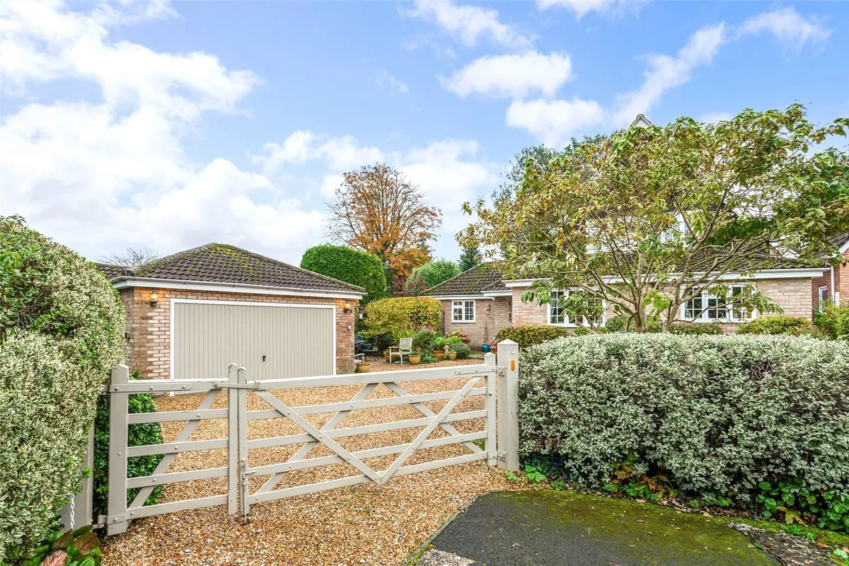 Tyfield, Sherborne St John, RG24