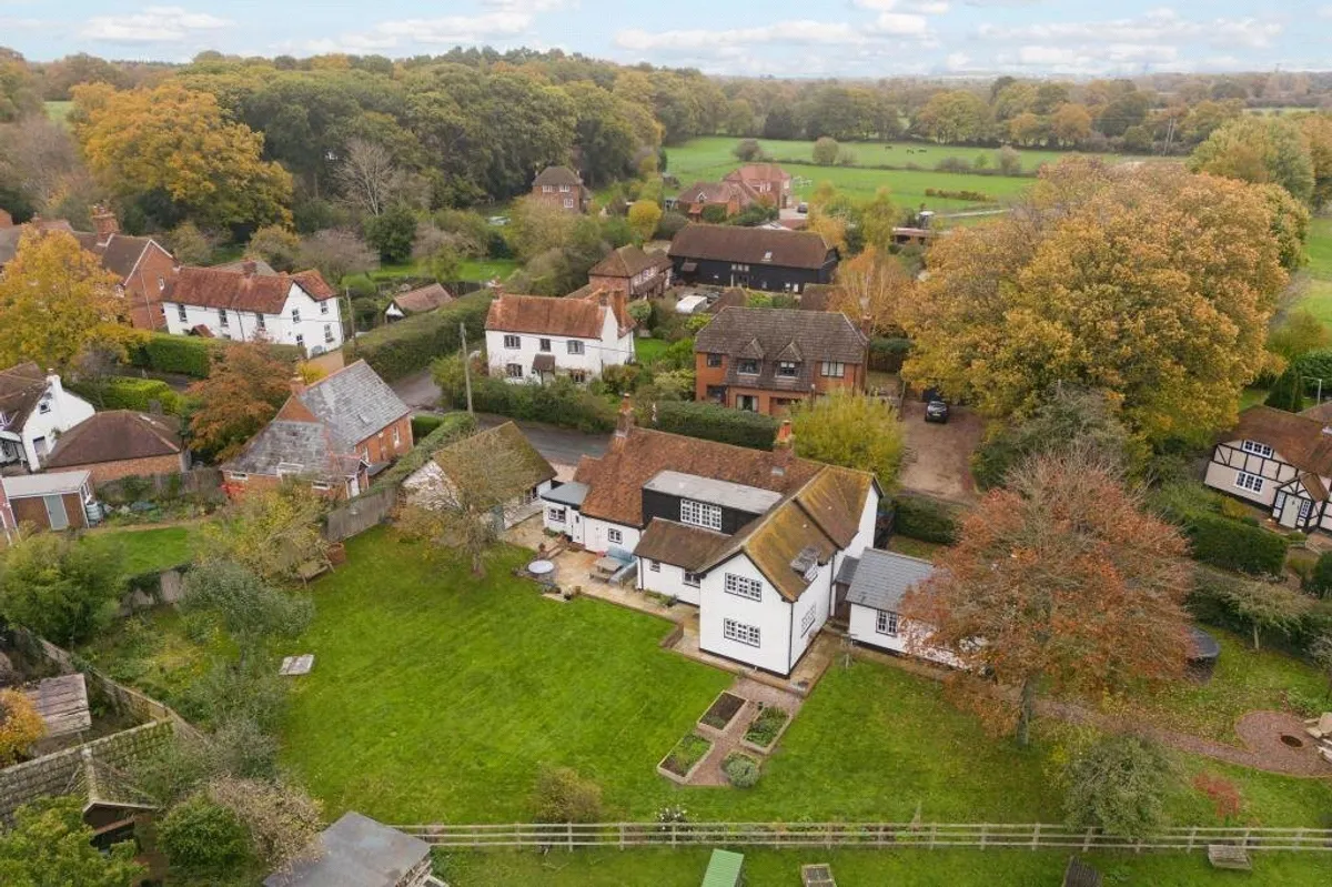 Brook Cottage, Little London, RG26