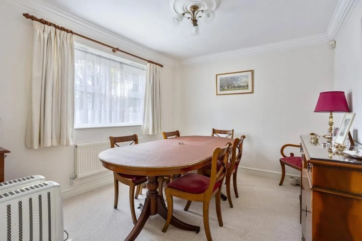 Cliddesden Road, Basingstoke, RG21