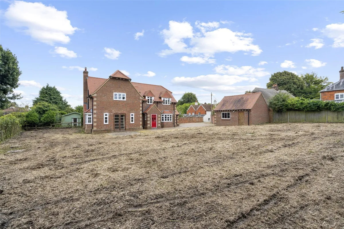 Rose Cottage, Dummer, RG25