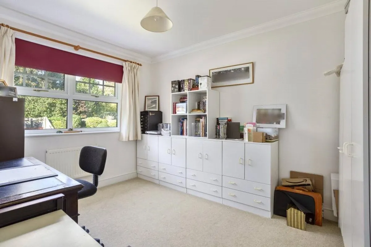 Cliddesden Road, Basingstoke, RG21