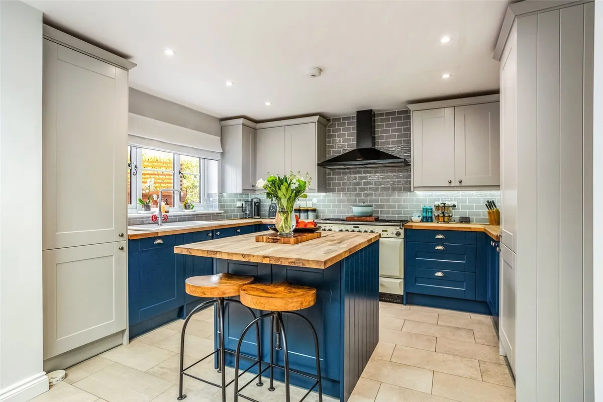 Lime Tree Cottage, Cliddesden, RG25