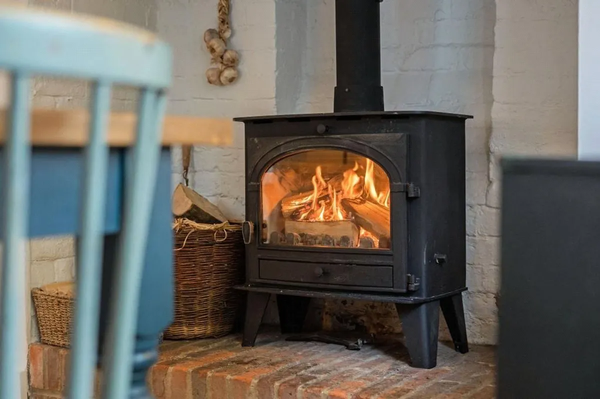 Brook Cottage, Little London, RG26