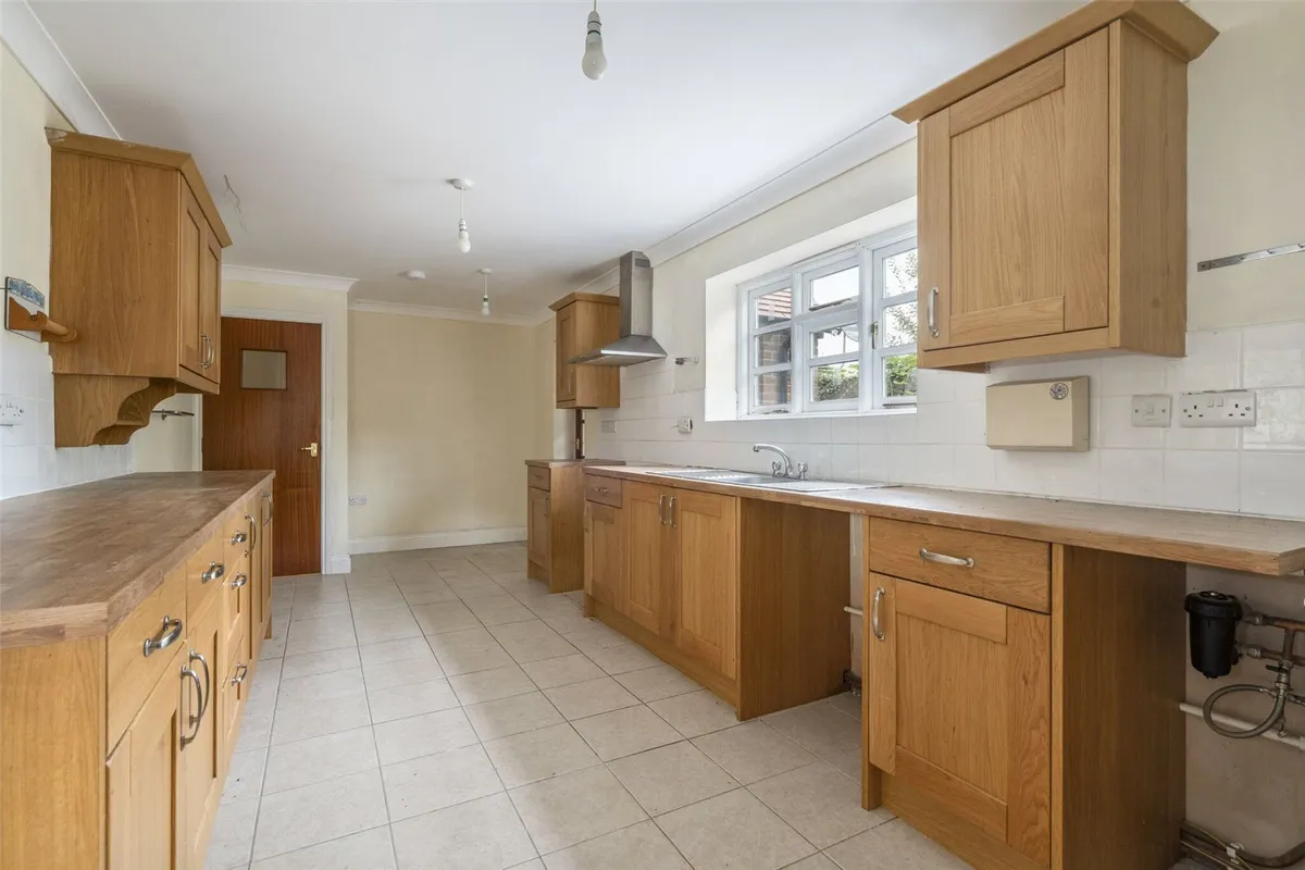 Rose Cottage, Dummer, RG25