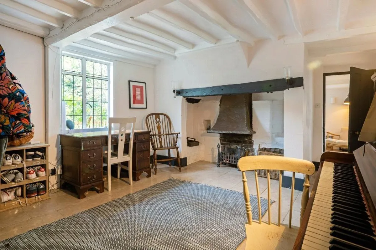 Brook Cottage, Little London, RG26
