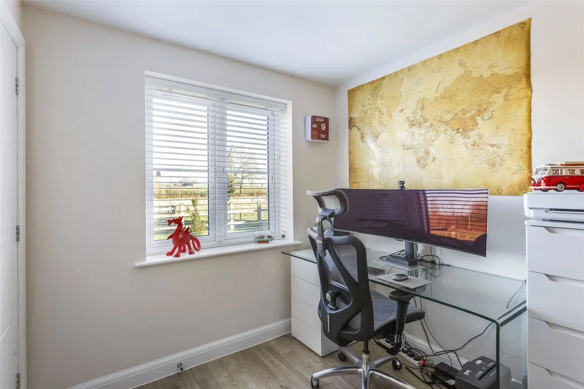 Paddock Gardens, Bramley, RG26