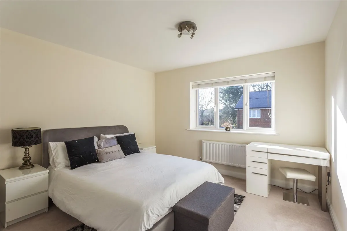 Paddock Gardens, Bramley, RG26