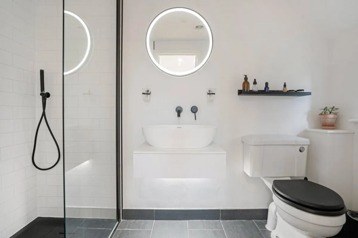 Brook Cottage, Little London, RG26