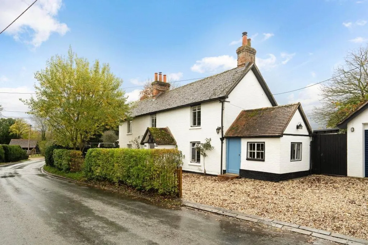 Brook Cottage, Little London, RG26