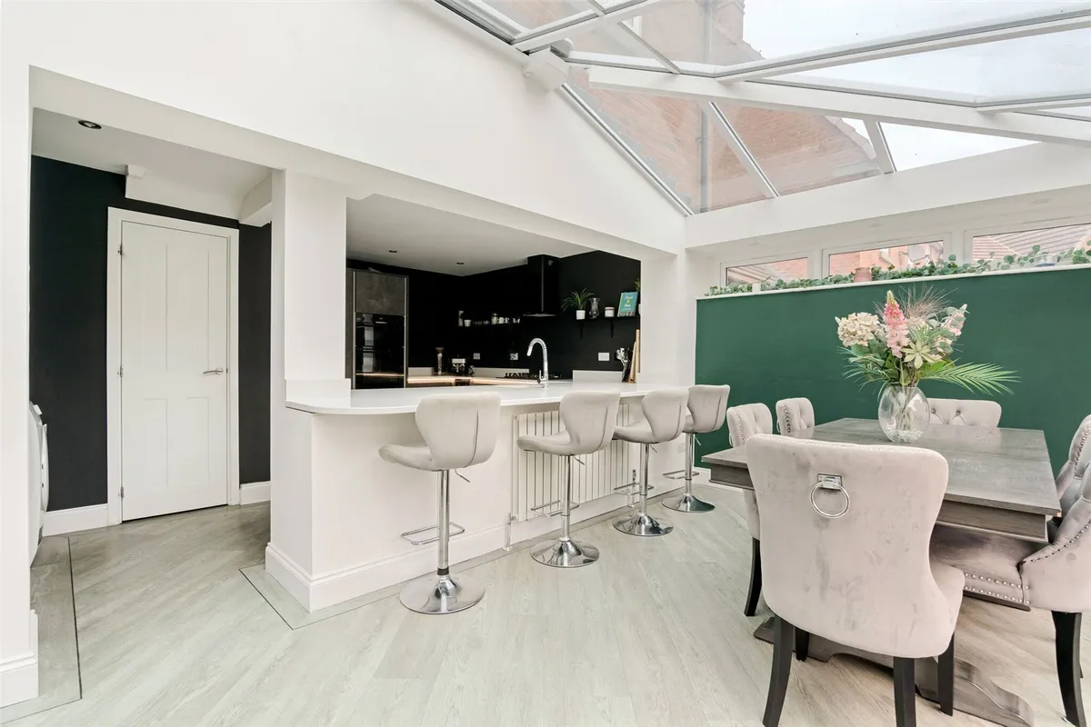 Miles Road, Basingstoke, RG24
