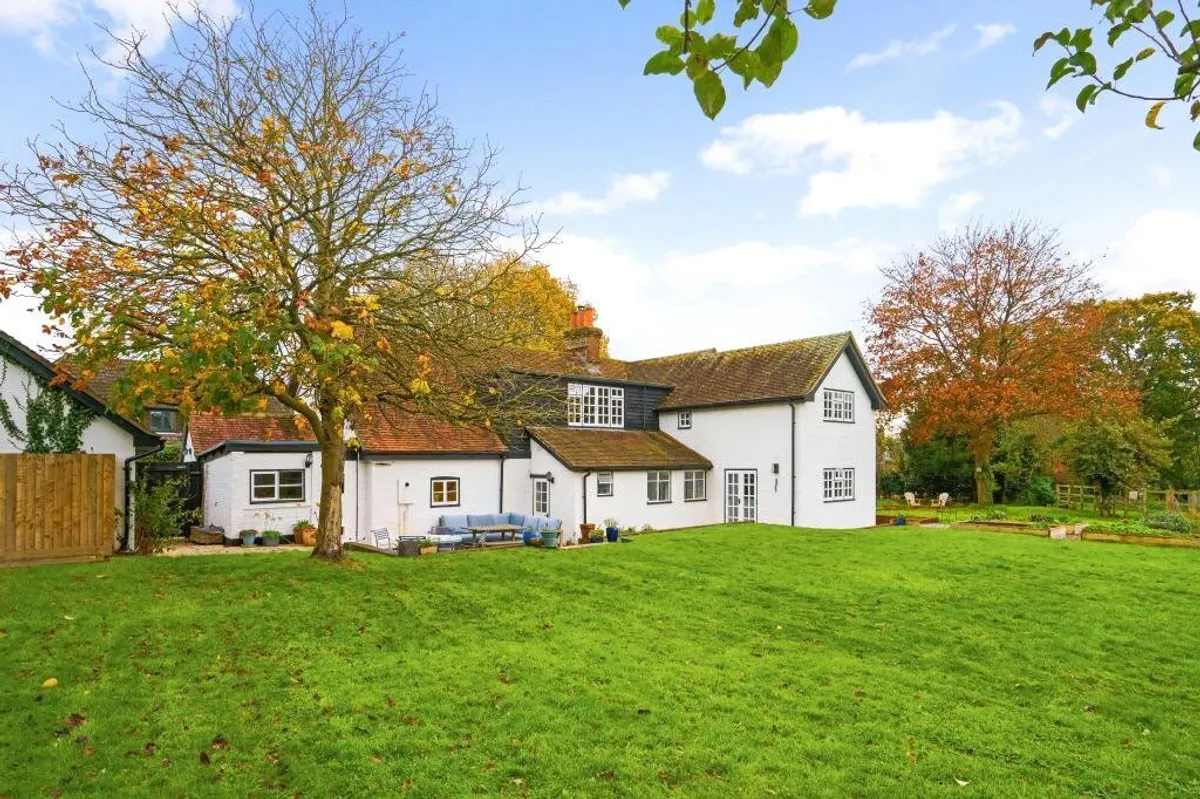 Brook Cottage, Little London, RG26