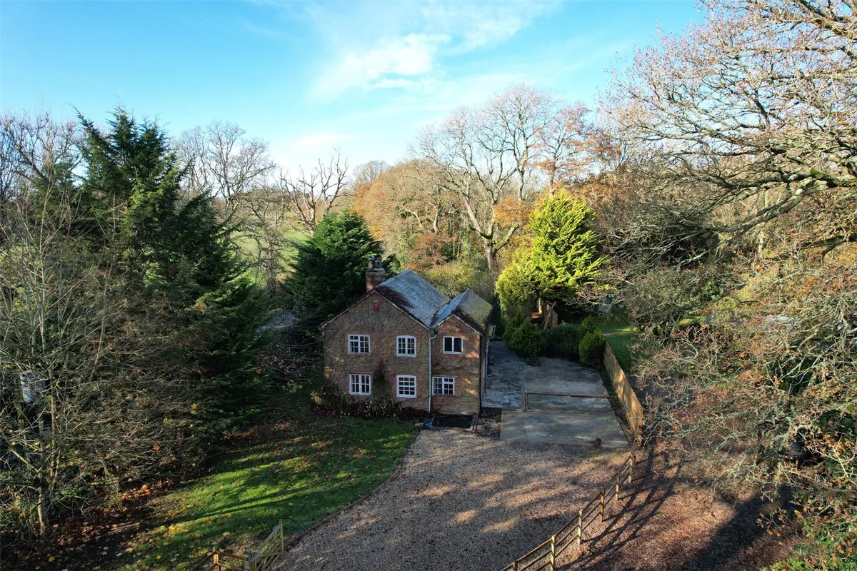 New Road, Tadley, RG26