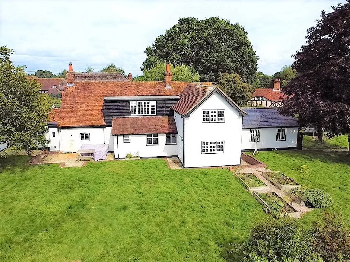 Brook Cottage, Little London, RG26