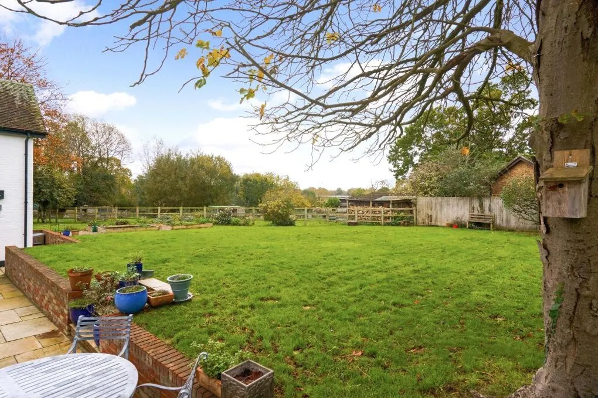Brook Cottage, Little London, RG26