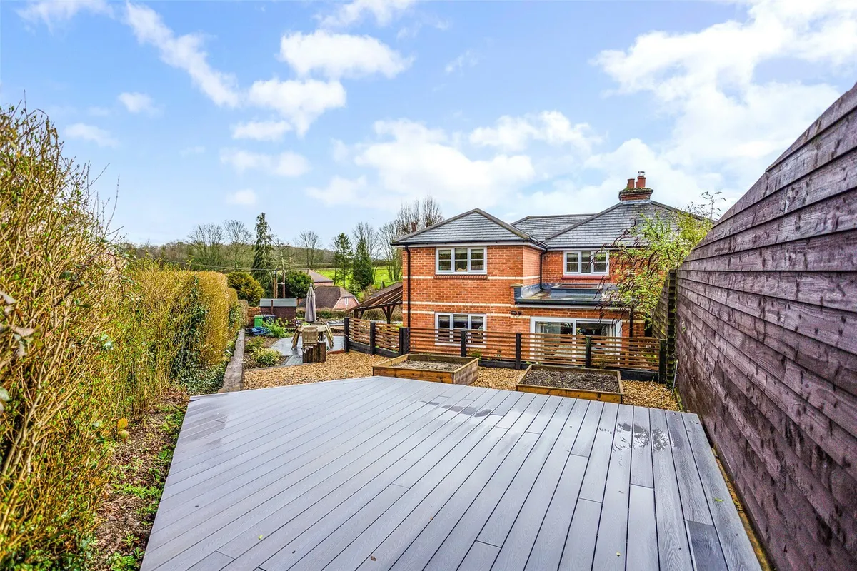 Lime Tree Cottage, Cliddesden, RG25