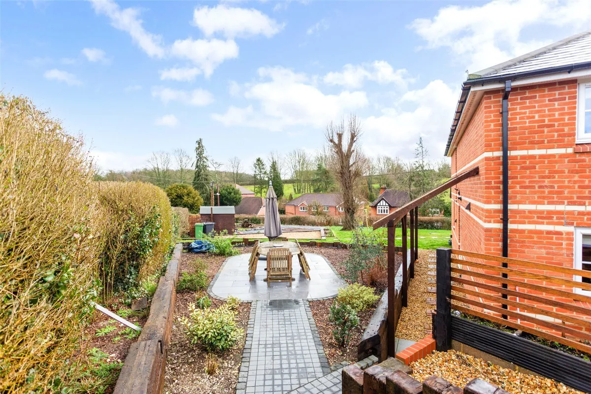 Lime Tree Cottage, Cliddesden, RG25